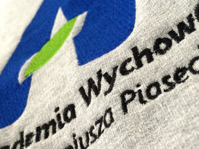 Haft komputerowy na bluzach dla Akademii Wychowania Fizycznego w Poznaniu